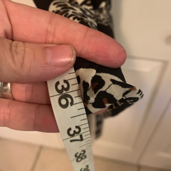 Emery rose black dress with heart leopard print and mid tie - Picture 5 of 8